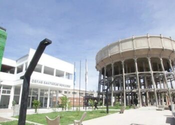 Pasaron los gastos y lujos de la Calle Angosta. Ahora, a cuidar el agua