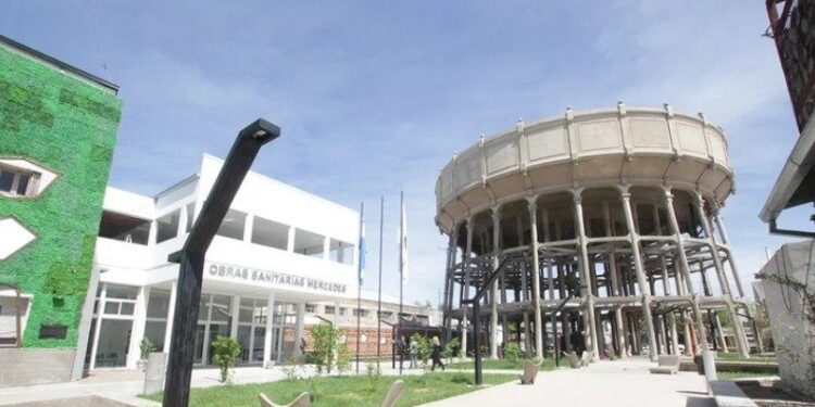 Pasaron los gastos y lujos de la Calle Angosta. Ahora, a cuidar el agua