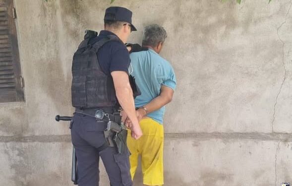 Demoraron a un hombre que intentó sustraer elementos de un vehículo