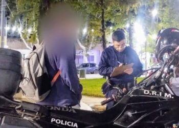 Dos adolescentes fueron demorados tras una riña entre un grupo de menores frente a una escuela