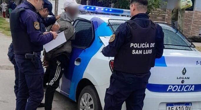 Participaba de una riña con armas blancas, fue detenido