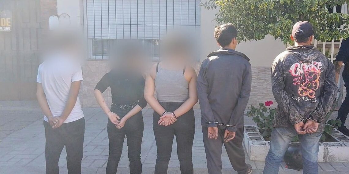 La Policía demoró a seis personas tras una riña en la vía pública y secuestró distintos elementos