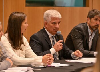 Poggi les pidió a los administradores del presupuesto máxima austeridad en el gasto público