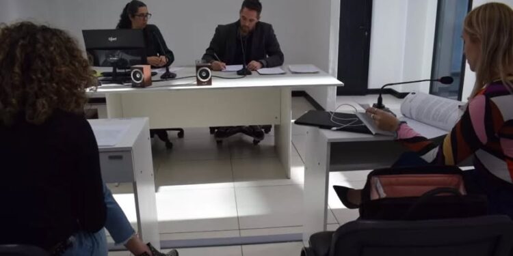 Imputaron a un hombre por difundir material de actividades sexuales infantiles