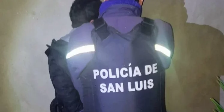 Un hombre alcoholizado y drogado encerró a dos niñas e intento llevarse a una de ellas