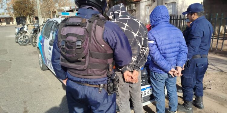 Tres jóvenes y una adolescente fueron demorados tras un disturbio