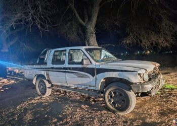 Investigan las circunstancias por las cuales un bebé fue aplastado por una camioneta; el menor se encuentra en grave estado