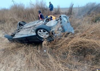 Dos personas fueron hospitalizadas tras el vuelco de un automóvil en la Autopista de las Serranías Puntanas