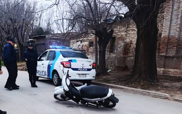 Detienen a un joven tras robar una moto frente al Policlínico Regional