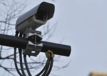 Continúa la instalación de las polémicas cámaras de fotomultas en Villa Mercedes