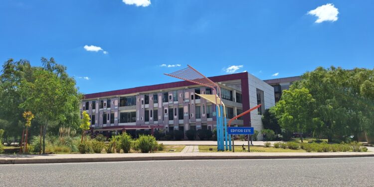 Los estudiantes que cometan bullying podrán perder las Estampillas Escolares