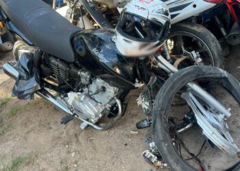 Un joven falleció tras impactar en moto contra un paredón
