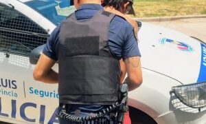 Quemaban cables para extraer cobre y causaron un incendio: fueron demorados