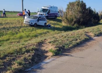 Un vehículo volcó en la Autopista 55 a pocos km de Villa Mercedes