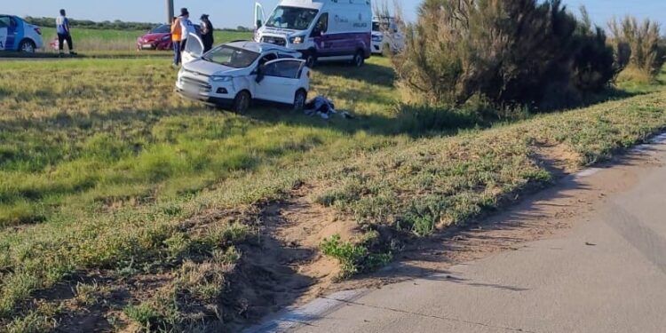 Un vehículo volcó en la Autopista 55 a pocos km de Villa Mercedes