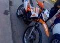 Lo detuvieron porque la moto que conducía estaba vinculada en un presunto robo