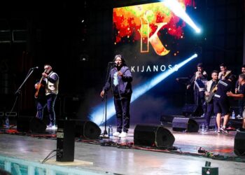 2da noche a pleno folclore en la Calle Angosta