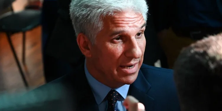 El Gobernador anunció un incremento salarial del 10%