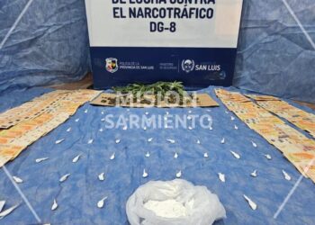 La Policía anuló dos centros de venta y distribución de drogas, incautó sustancias valuadas en más de un millón de pesos y detuvo a un joven