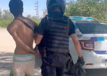 Demoraron a un joven por disturbios en la vía pública y resistencia a la autoridad