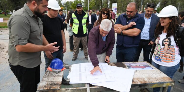 Avanza la construcción del polideportivo ‘El Lago’ en la Costanera Río V