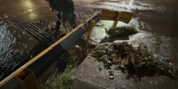 Refuerzan la limpieza de desagües tras las lluvias y piden colaboración vecinal