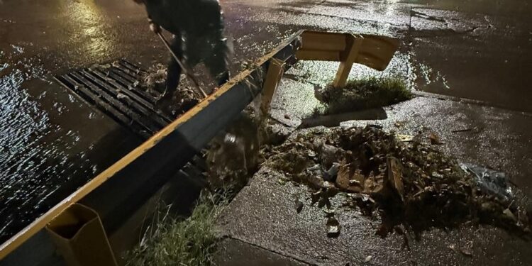 Refuerzan la limpieza de desagües tras las lluvias y piden colaboración vecinal