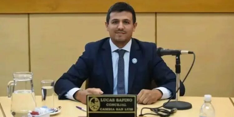 El concejal que propuso multar a quienes hurgaban en la basura voto el pase a archivo de su propio proyecto