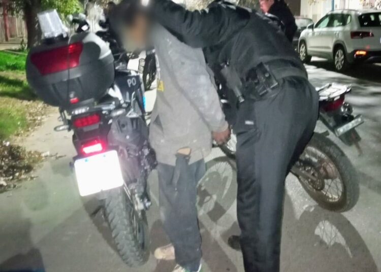 La Policía demoró a un joven que robó herramientas de un galpón