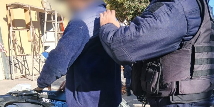 Demoraron a un hombre que sustrajo un dispositivo electrónico de un comercio