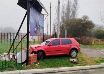 Un joven dio positivo en el alcotest tras protagonizar un siniestro vial en Villa Reynolds