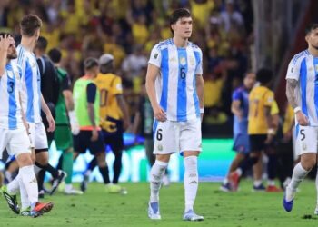 Balerdi sufrió un desgarro y podría perderse el Mundial