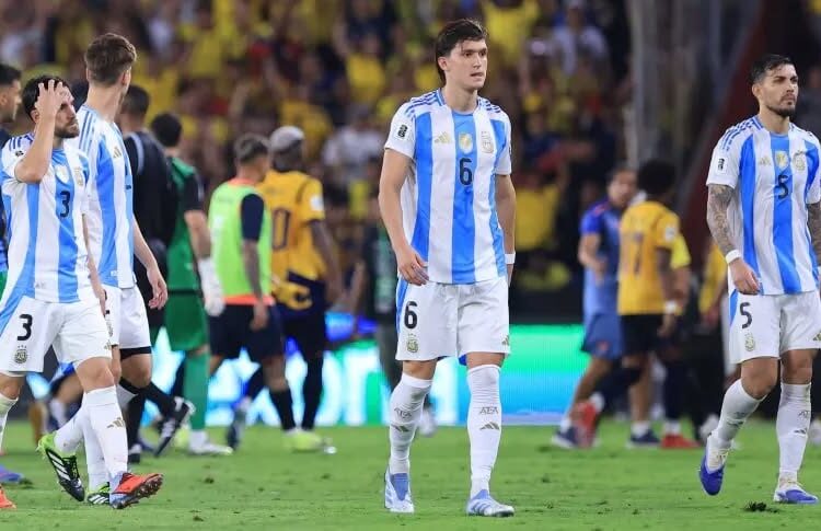 Balerdi sufrió un desgarro y podría perderse el Mundial