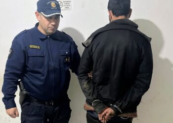Demoraron a un hombre que intentó robar una bicicleta y una motocicleta