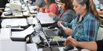 El ‘Registro Civil Cerca Tuyo’ llegó a La Ribera y atendió a familias de manera gratuita