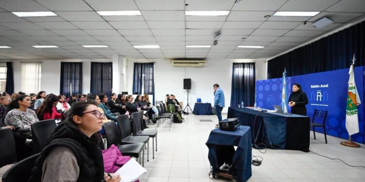 Continúa la capacitación en Cuidado Infantil con foco en el rol de las familias