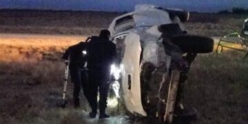Vuelco de una camioneta en la Autopista 55