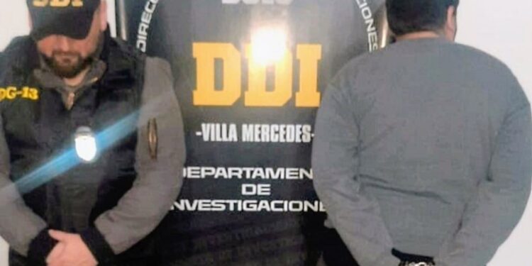 Detuvieron a un hombre sobre quien pesaba una orden de captura por una causa de robo agravado