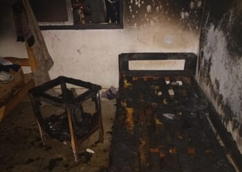 Fue rociado con combustible y prendido fuego está grave