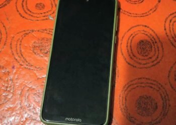 Tras un allanamiento, la Policía recuperó un teléfono celular que había sido sustraído