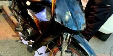 Demoraron a una mujer que circulaba en una moto con pedido de secuestro