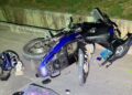 Un motociclista sufrió graves heridas tras caer en un canal de desagüe