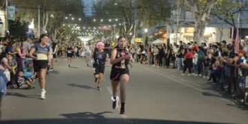 Más de 700 atletas participaron de la primera Mercedes Corre Nocturna