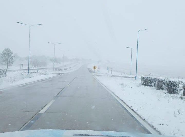 La nieve también sorprendió a Villa Mercedes