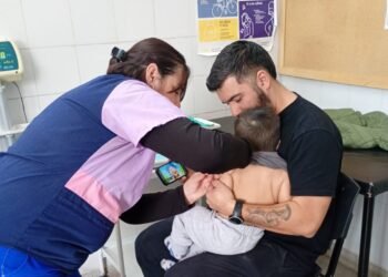 Detuvieron a un hombre que hirió a un joven y robó un teléfono celular; el dispositivo móvil fue recuperado