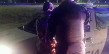 Quiso abrir un camión con intenciones de robo. Fue demorado