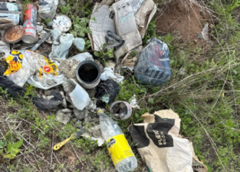 Crece la acumulación de basura a la vera de la Ruta 33