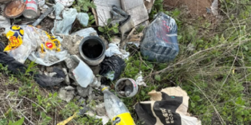 Crece la acumulación de basura a la vera de la Ruta 33