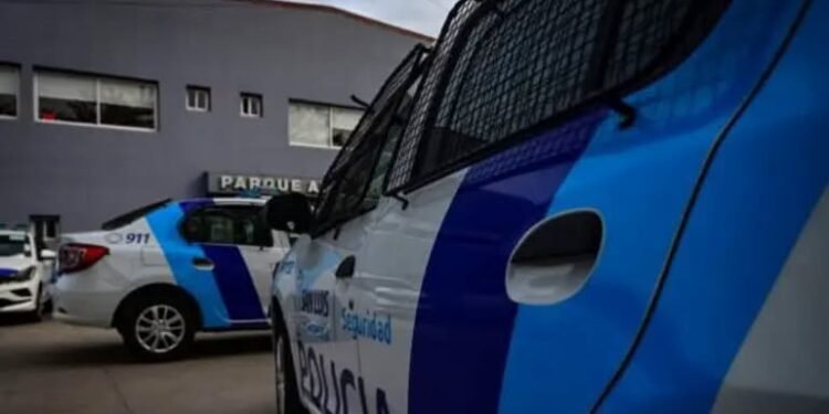 Tres encapuchados asaltaron y golpearon a una pareja de jubilados