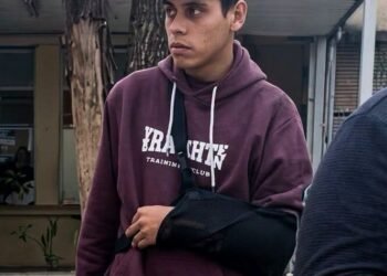 Cristian Gil recibió el alta tras dos semanas internado y continuará su recuperación en casa